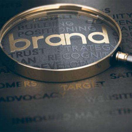 چگونه قبل از فروش، ارزش برند را چند برابر کنیم؟ راهنمای افزایش ارزش برند قبل از واگذاری